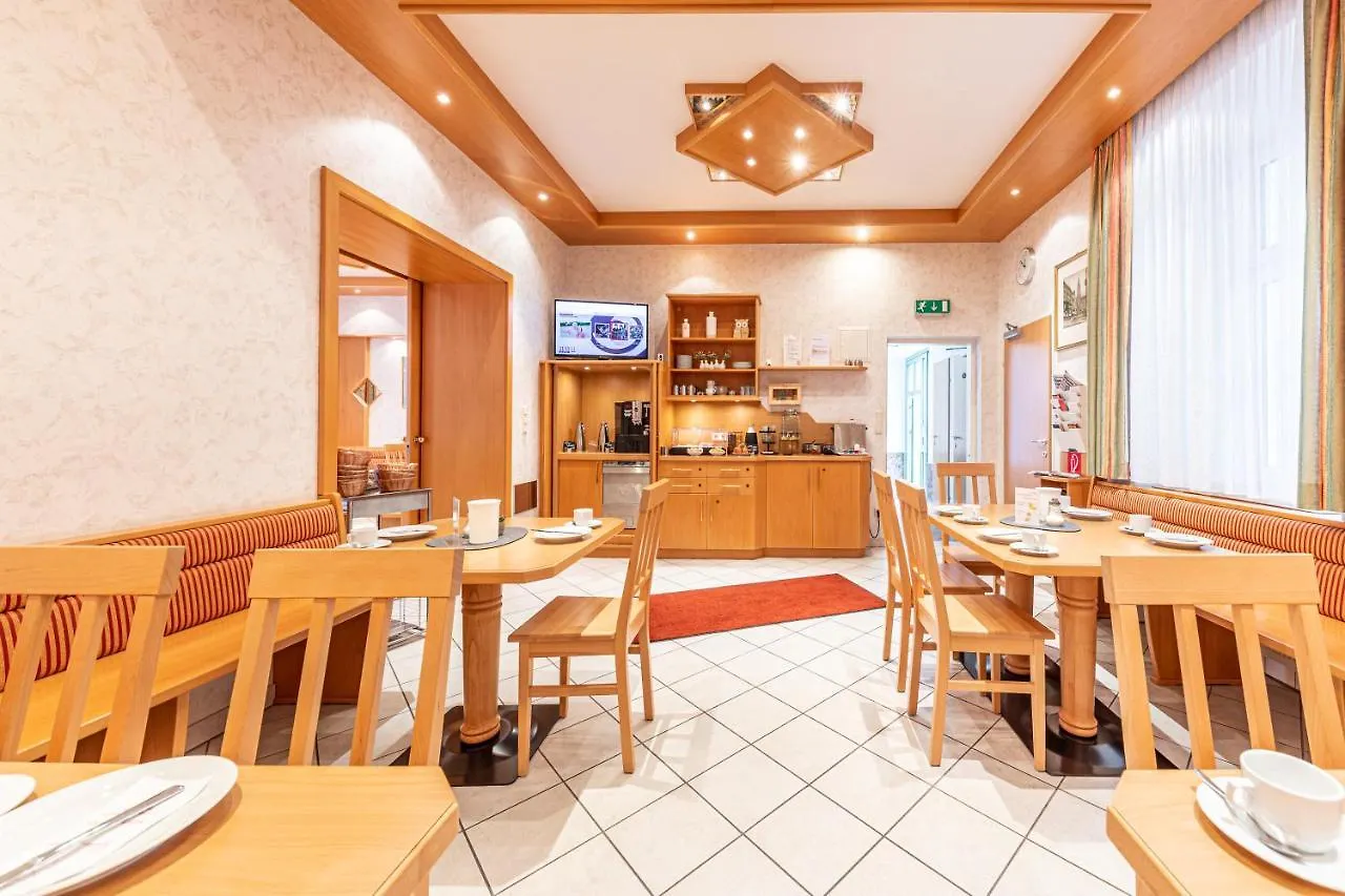 Hotel-Pension Fuenfhaus Вена