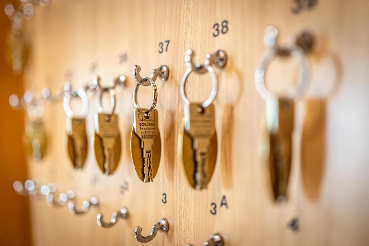 Hotel-Pension Fuenfhaus Вена Гостевой дом
