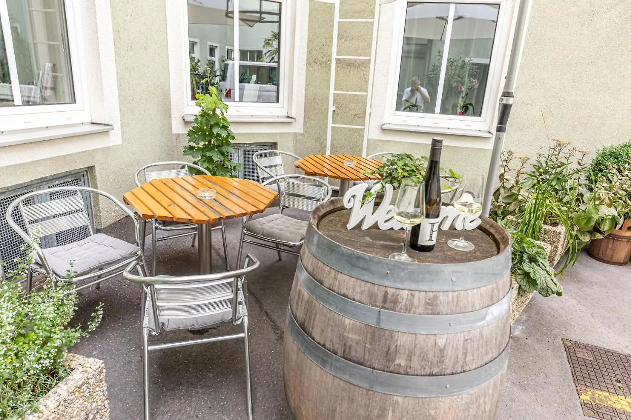 Hotel-Pension Fuenfhaus Вена