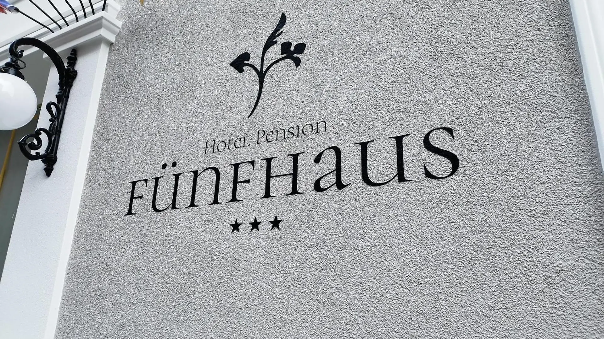 Hotel-Pension Fuenfhaus Вена