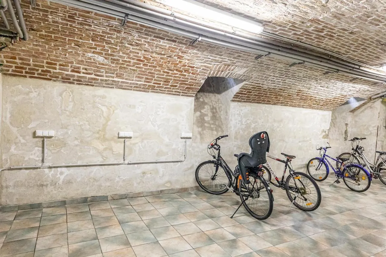 Hotel-Pension Fuenfhaus Vienna 3*,