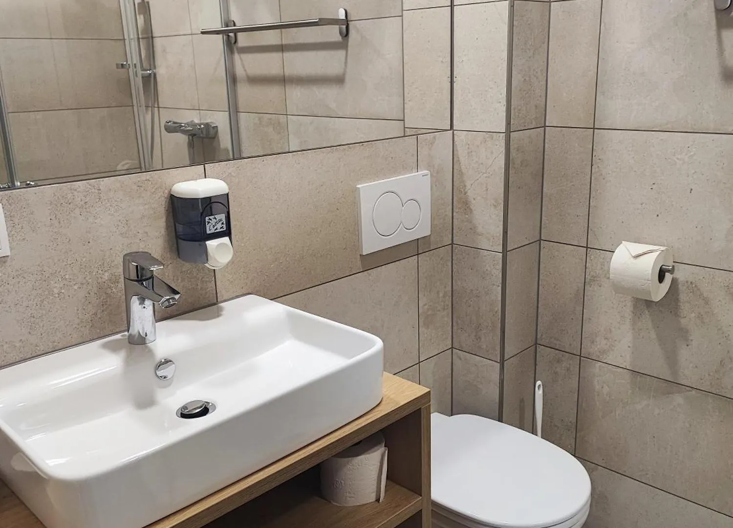 *** Guest house Hotel-Pension Fuenfhaus Vienna Austria