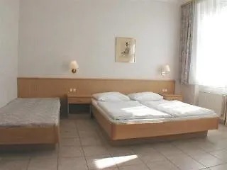Hotel-Pension Fuenfhaus Vienna