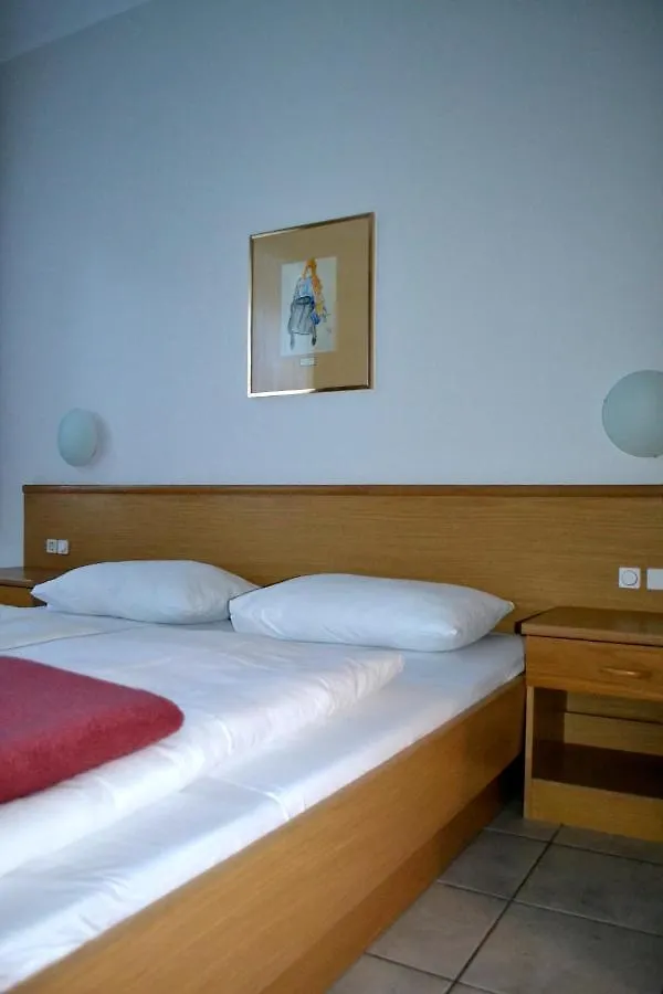 Hotel-Pension Fuenfhaus Vienna Guest house