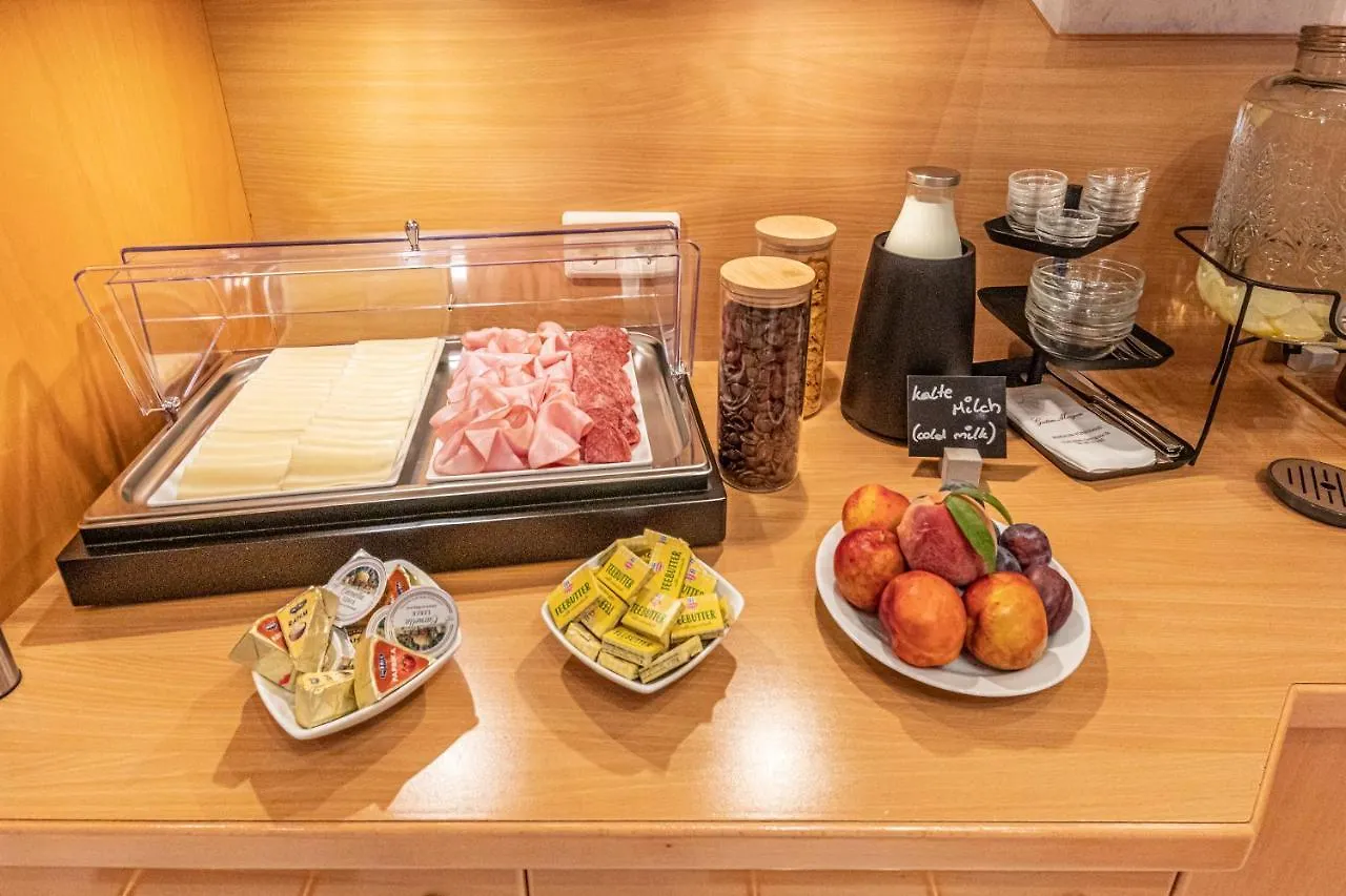 Hotel-Pension Fuenfhaus Vienna